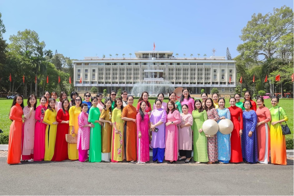 HÀNG TRĂM NHÀ MAY, CỬA HÀNG BÁN VẢI TRÊN ĐỊA BÀN TPHCM THAM GIA HƯỞNG ỨNG LỄ HỘI ÁO DÀI THÀNH PHỐ HỒ CHÍ MINH LẦN THỨ 10 NĂM 2024, GIẢM GIÁ TỪ 5% - 50% - Hình 3